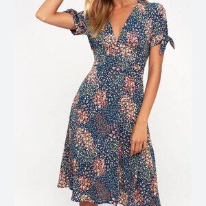 Lulus Like New.  Navy Blue Floral Print Tie-Sleeve Midi Dress. Size Medium